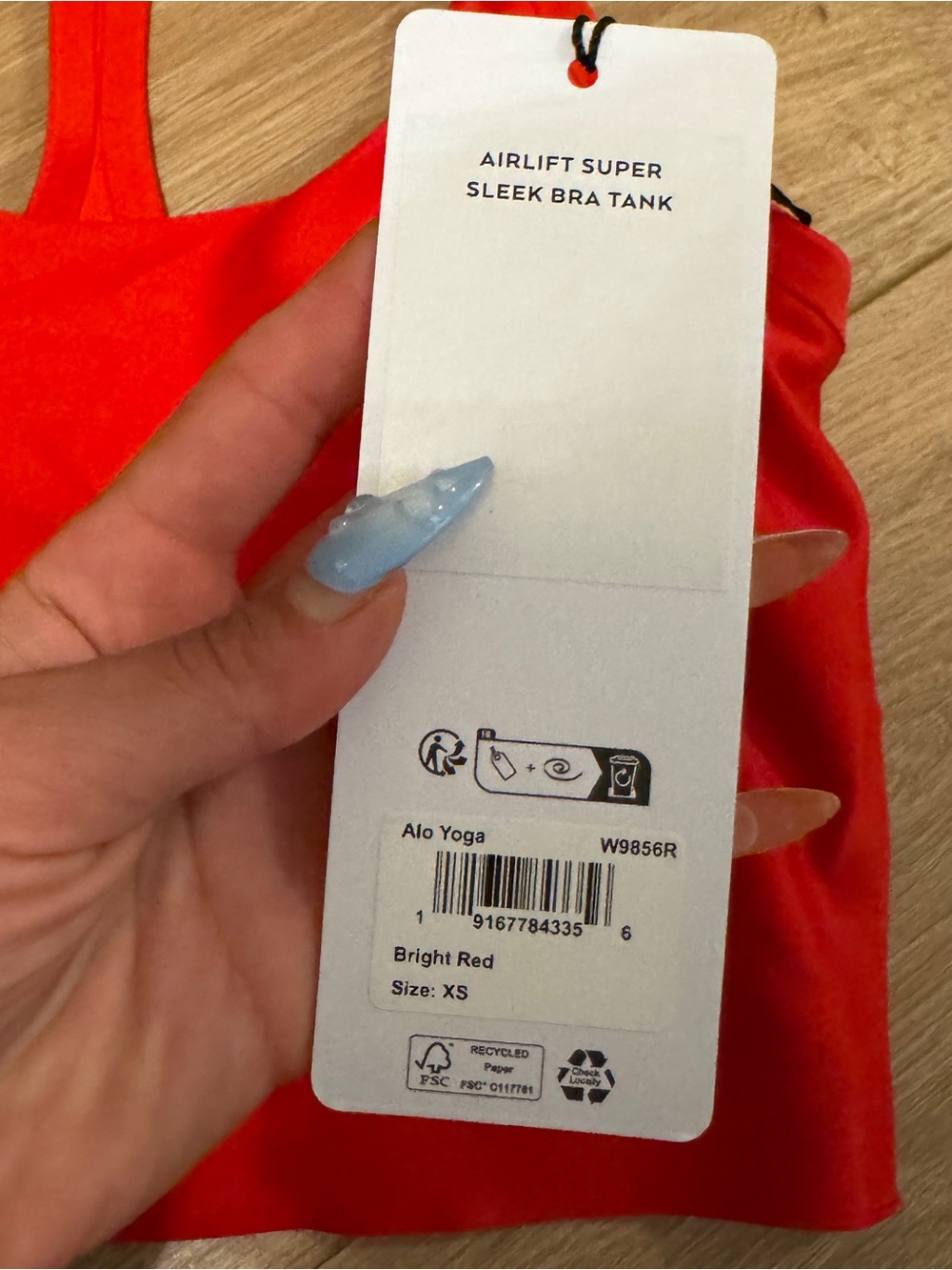 Airlift SET Super Sleek Bra Tank & Leggings BRIGHT RED - Picture 3 of 6